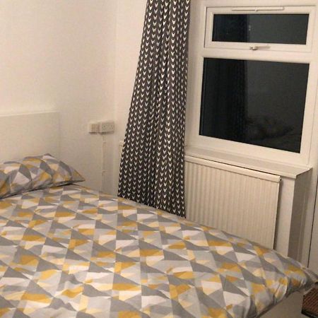 2 Bedroom Garden Apartment Cheltenham Luaran gambar