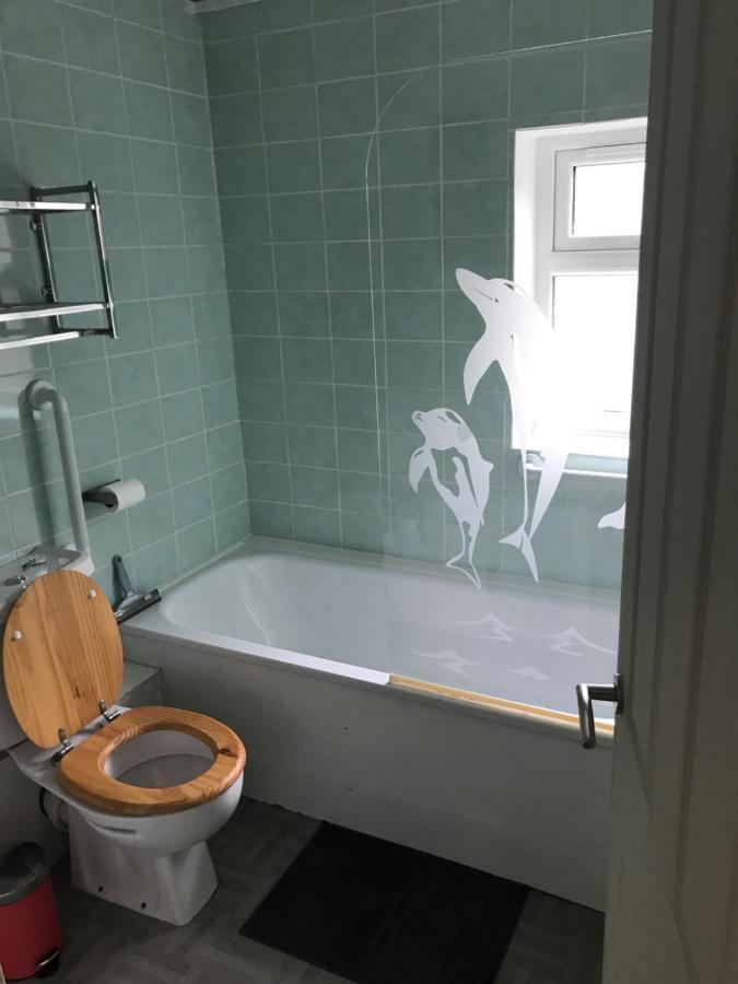 2 Bedroom Garden Apartment Cheltenham Luaran gambar